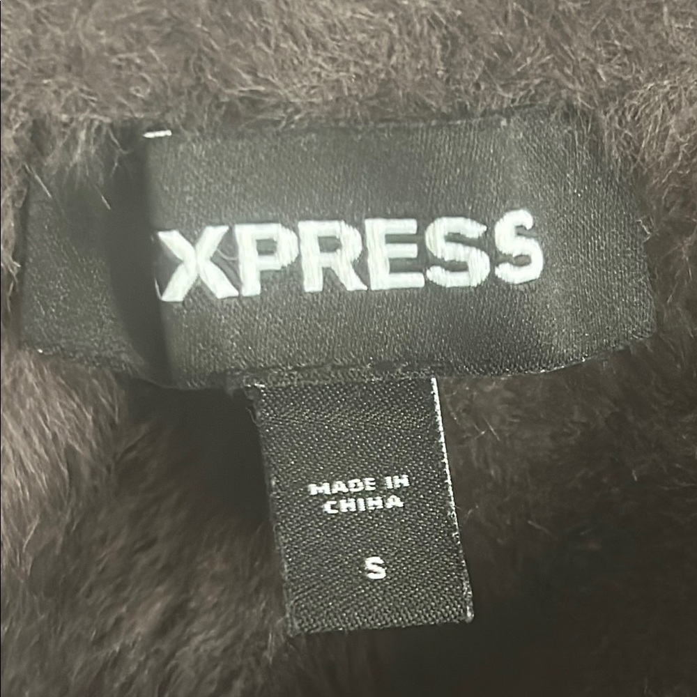 Express Trio of Cozy Fuzzy Eyelash Lounge Shorts in Swan, Raindrops, Black Sand - Picture 7 of 12
